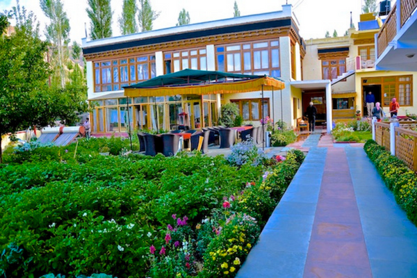 HOTEL NARO